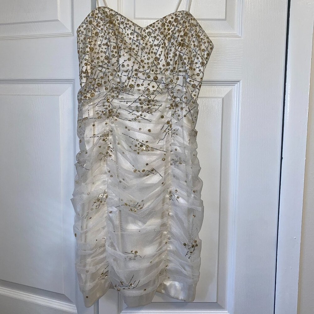 Short Strapless Dress (White, Size 5)